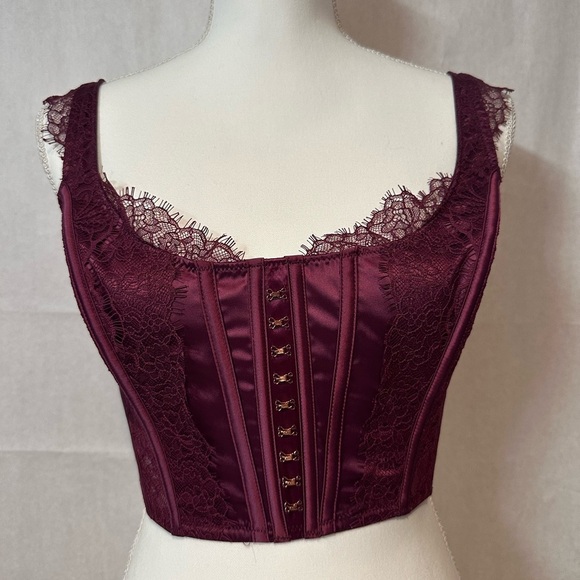 Victoria's Secret Burgundy Lace Bustier - Picture 3 of 12